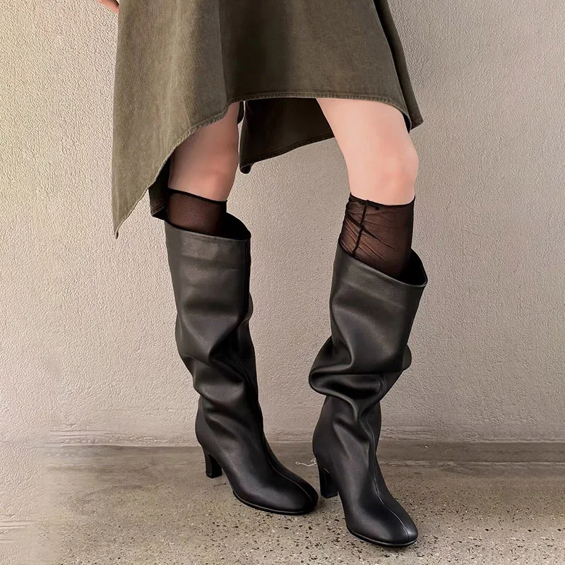 2026 New Solid Color Simple and Versatile Knee-high Boots Spring and Autumn Women's Hot Fashion Trend Pleated Design High Boots
