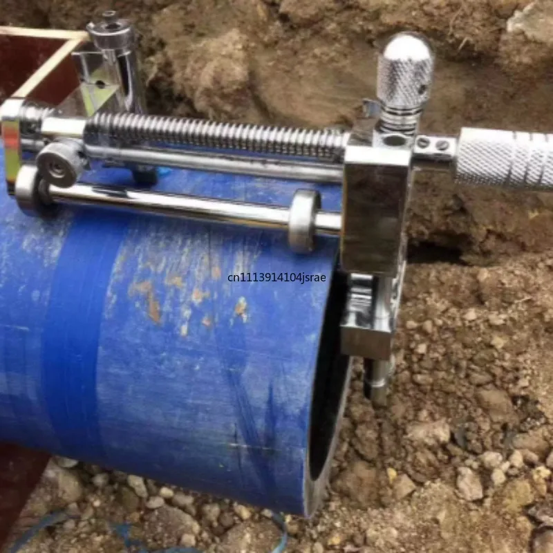 63‑400mm PE Pipe Mechanical Rotary Scraper Four‑Sided Blade Stainless‑Steel Frame Oxide Layer Removing Tool