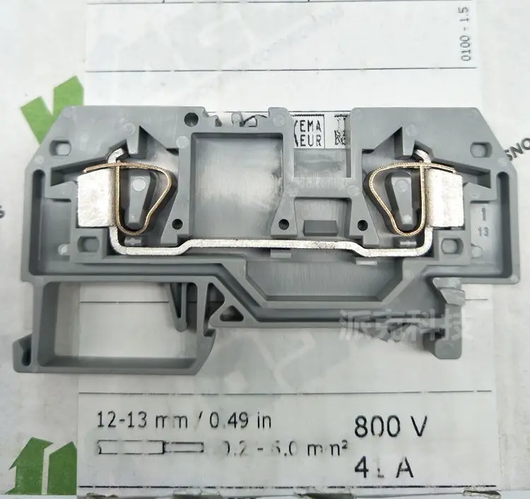 WA/G0 6 square two-wire front terminal row 282-901 spring rail mounted 41A