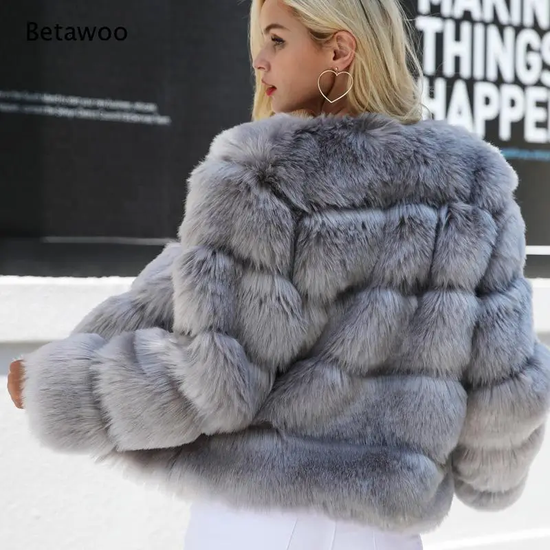 Women Simple Round Neck Horizontal Striped Faux Fur Short Jacket Solid Color Plush Fluffy Winter Daily Outerwear