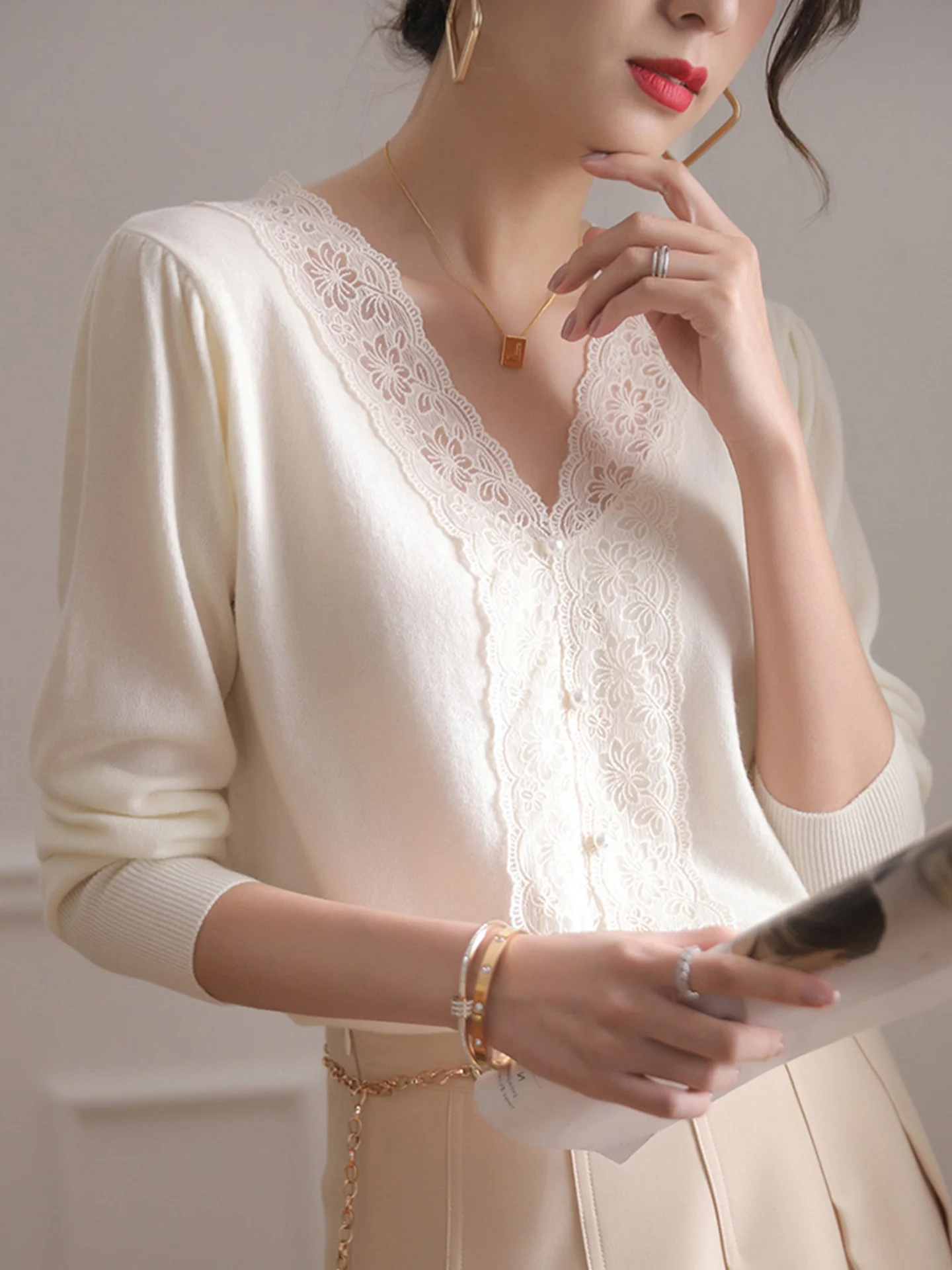 

Антивозрастной трикотаж с V-образным вырезом и кружевом, длинный базовый слой, прямой крой, осенняя мода для женщин в корейском стиле