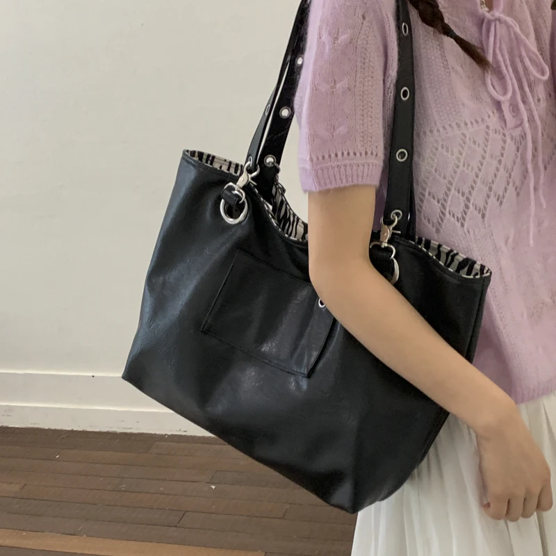 

Women's Vintage Leather Tote Bag Minimalist Casual Daily Office Travel Shopping Shoulder Bag 2026 Double-sided usable Handbag