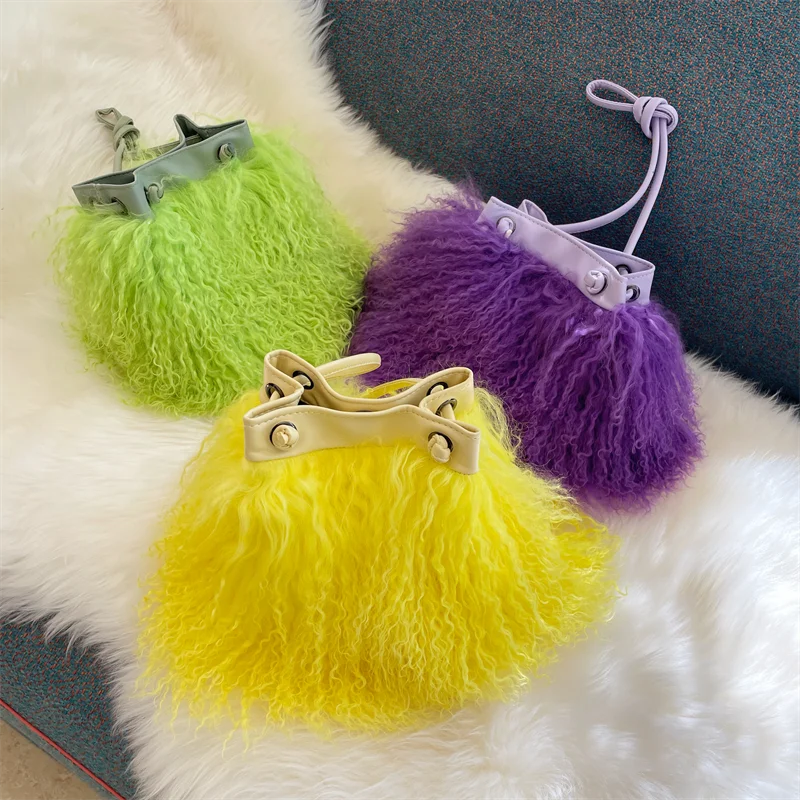 Women's Plush Fur Fanny Pack Luxury Beach Wool Fur Handbag Large Capacity Soft High Quality Single Shoulder Fur Bag