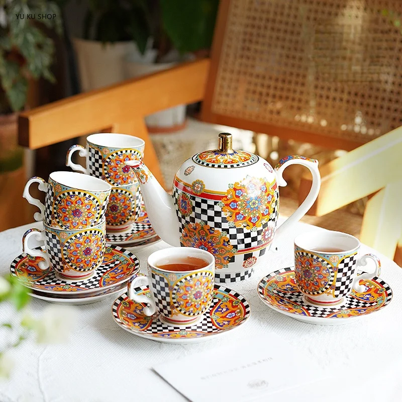 

English Checkerboard Coffeware Sets Bone China Coffee Pot Espresso Cup Ceramic Teacup Saucer Mug for Gift Restaurant Decoration