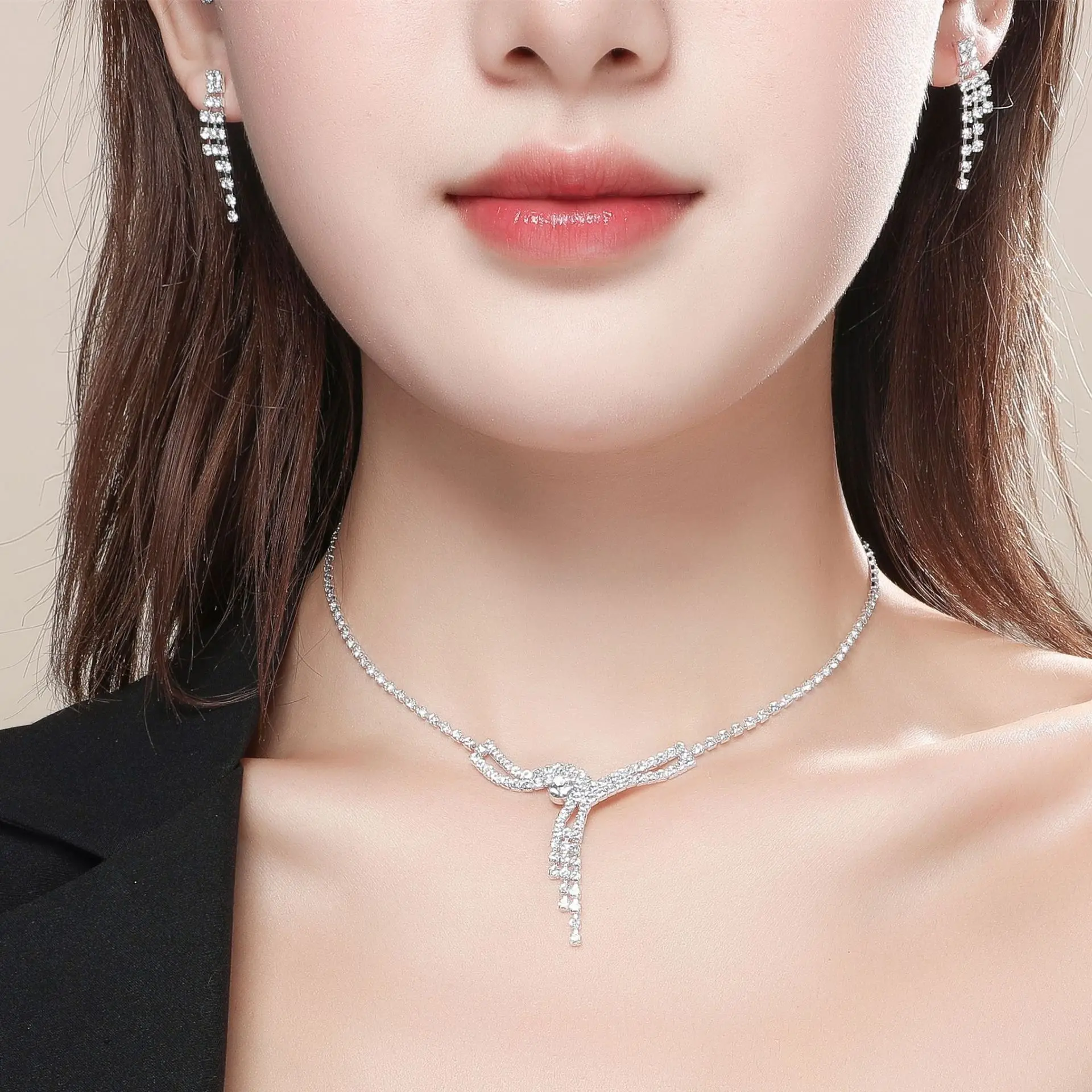 Foreign trade temperament necklace earrings two-piece set, fashionable cross-mirror rhinestone necklace earrings set, bridal acc