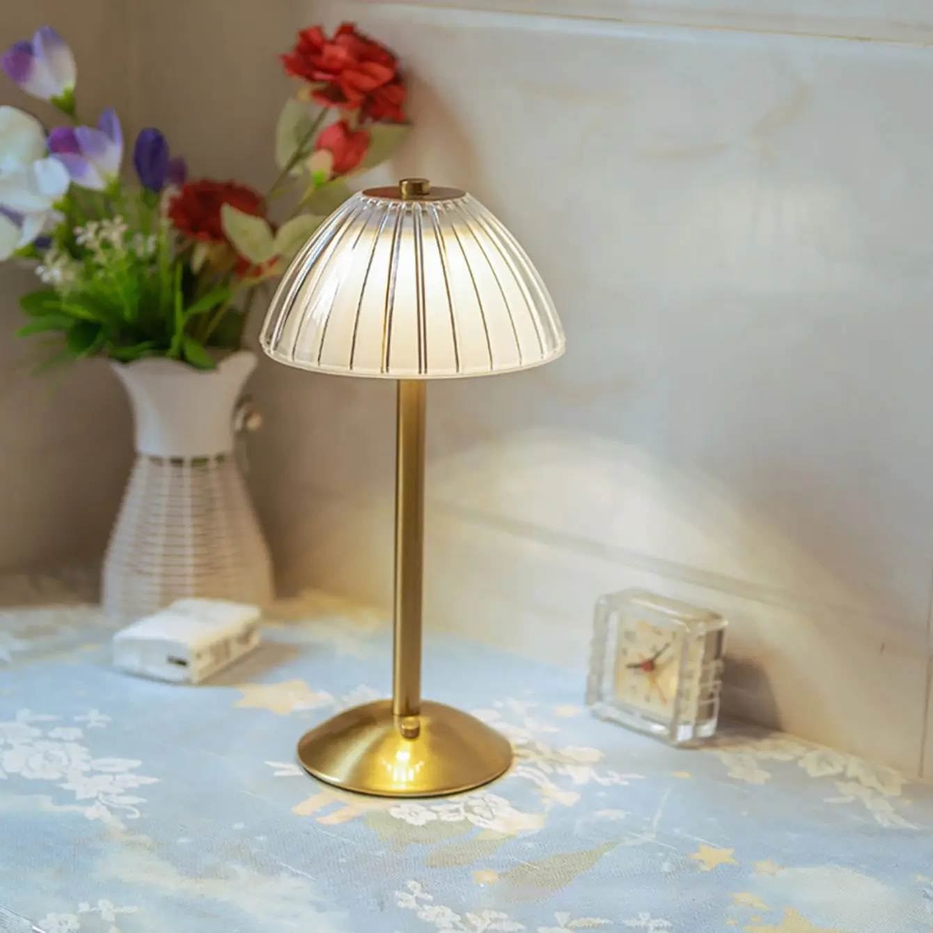 Crystal desk lamp touch switch bedroom bedside lamp retro high-end study art decorative lamp