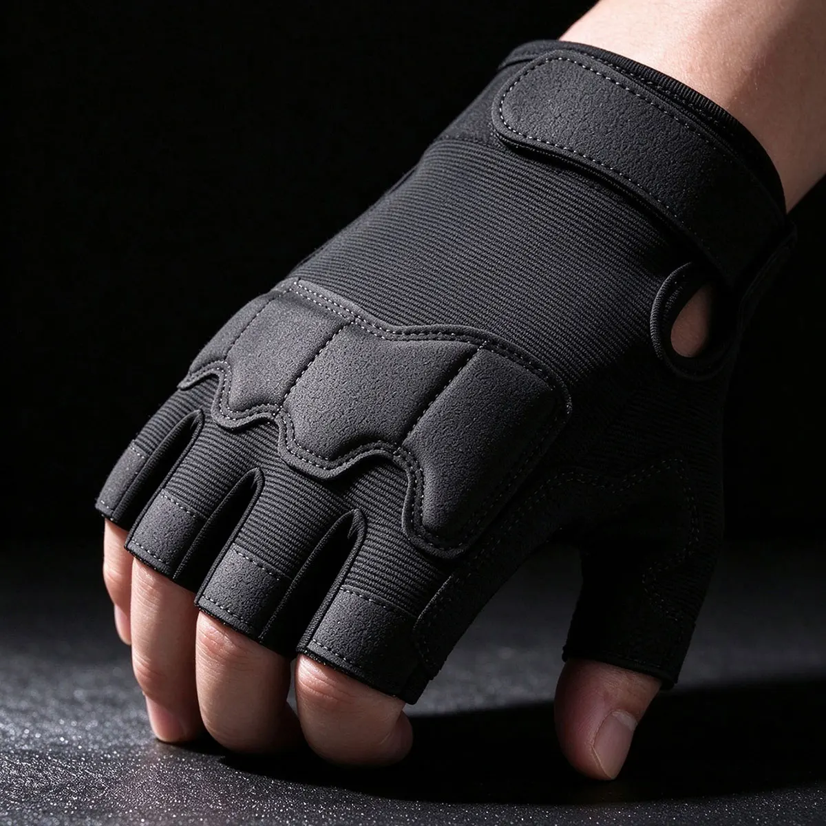 Half-Finger Tactical Gloves for Men and Women, Breathable Non-Slip Fingerless Sports Gloves, Suitable for Fitness, Cycling, Rock Climbing, and Outdoor Activities