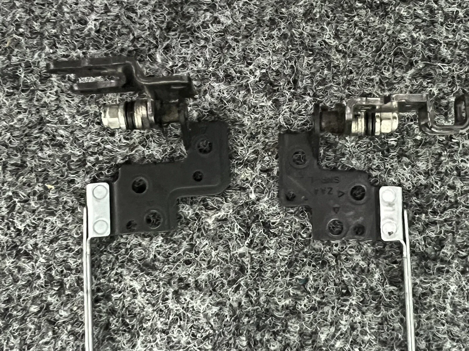 Per Acer Aspire E5-575T-3678 15.6 "Touch laptop L + R Set cerniere FBZAA017010