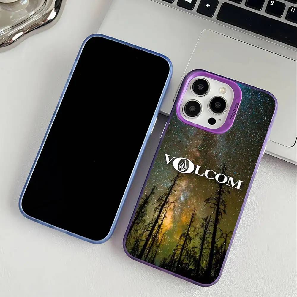 الفاخرة V-VOLCOMES الرياضة نمط جراب هاتف آيفون 17 16 15 14 13 12 برو ماكس زائد متعدد الألوان ماتي الفضة مطلي واقية Cas