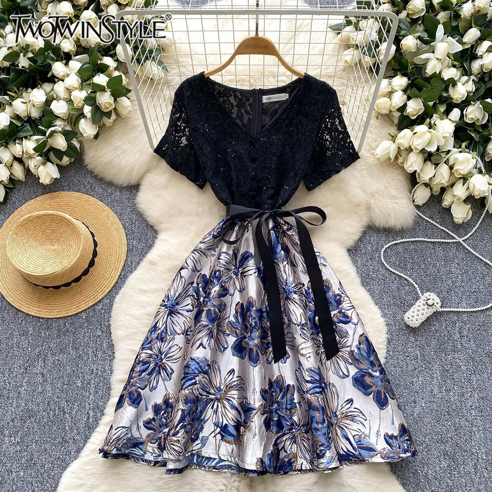 

TWOTWINSTYLE Lace Printing Slimming Dresses For Women Round Neck Short Sleeve High Waist Sexy Dress Female Fashion New KDR540149