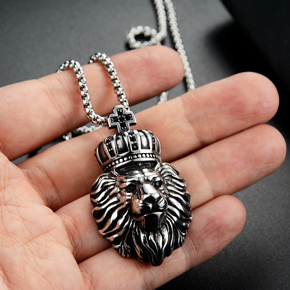 

Domineering Crown Lion Pendant Necklace for Men Women's Long Chain Lion Head Animal Necklace Hip Hop Jewelry Accessories Gifts