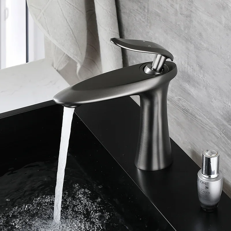 Contemporary Design Hot and Cold Water Mixing Washbasin Metal Taps Under Counter Basin Faucets Bathroom Renovation Accessories