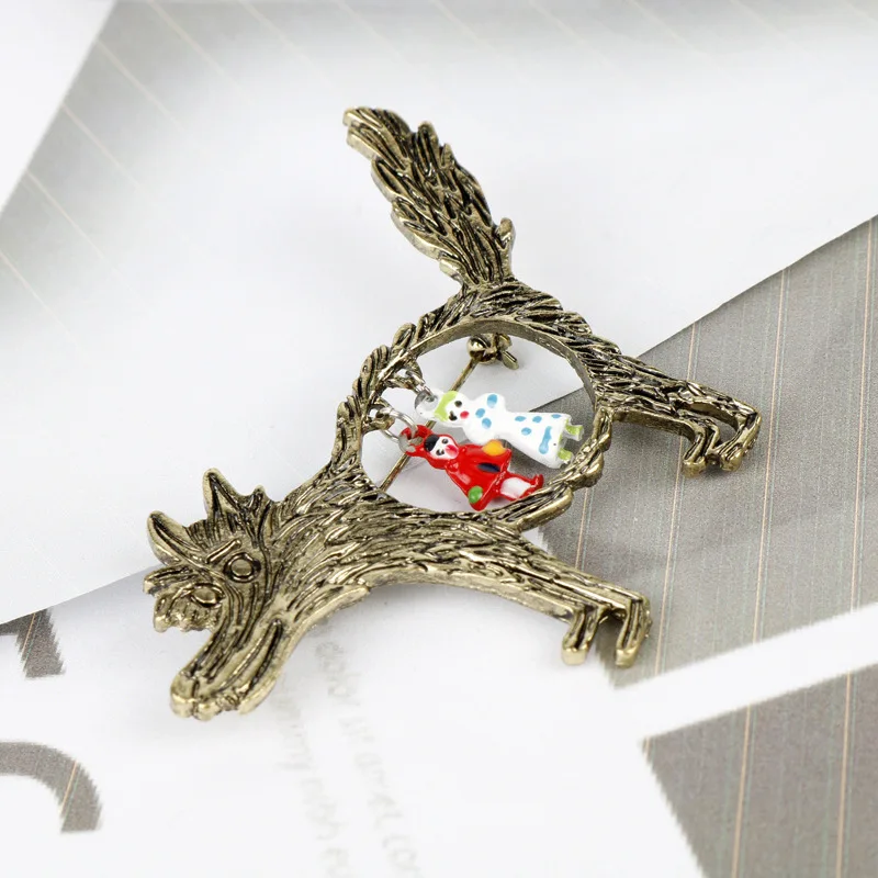 New Hollow Out Snimal Brooch Big Gray Wolf Brooch Small Cartoon Brooch Retro Bronze Jewelry