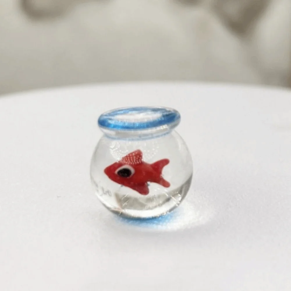 Creative Mini Glass Fish Tank Cute Transparent Aquarium Decoration Cartoon Animal Shape Handmade Mini Pocket Fish Statue