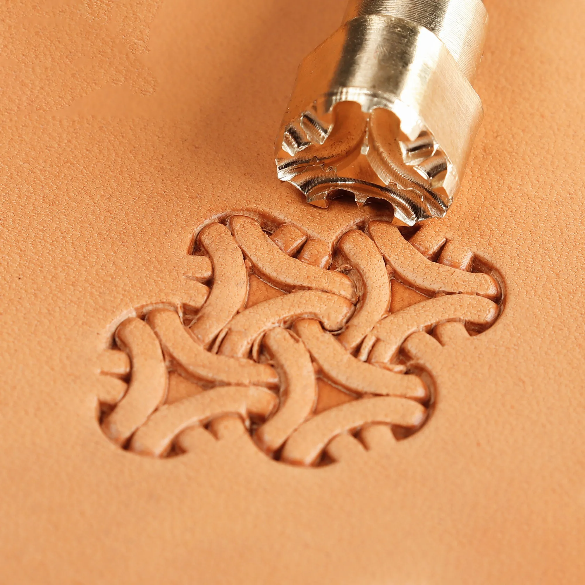 Triangular Braid Knot Leather Embossing Stamp Brass 13x12mm Celtic Decor Tool for Vegetable‑Tanned Leather