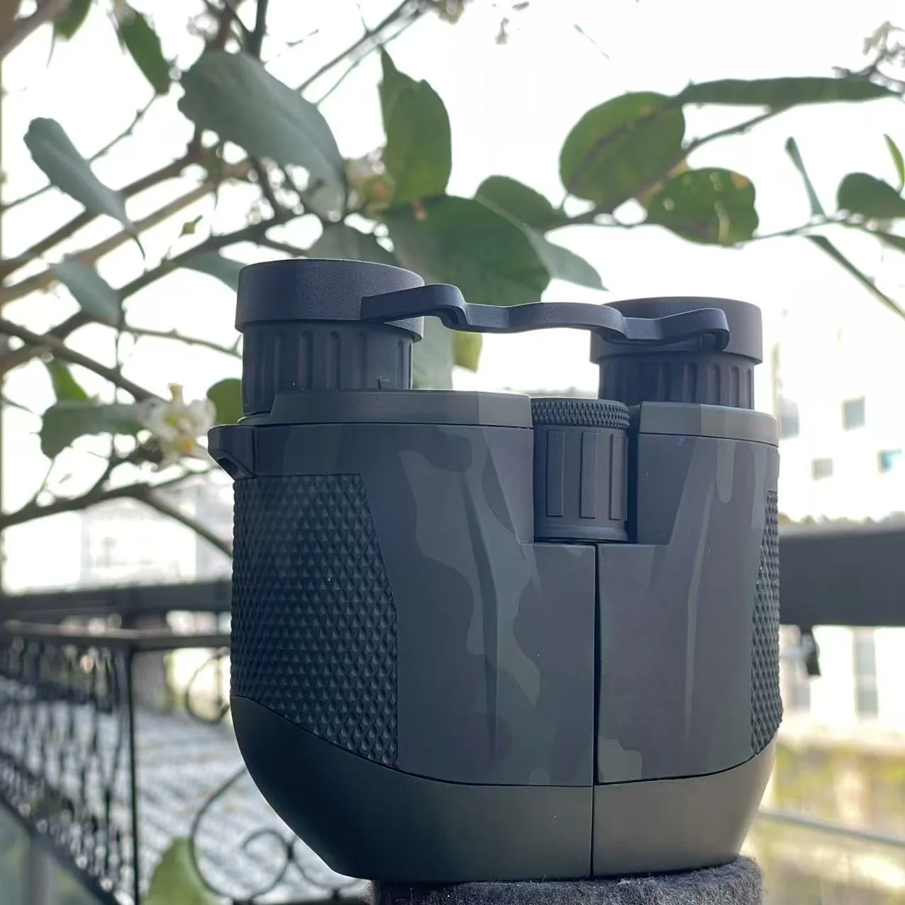 

Бинокль SUNCORE 10x25 с легкой фокусировкой: идеален для охоты, наблюдений во время походов, легкий бинокль для наблюдения за птицами