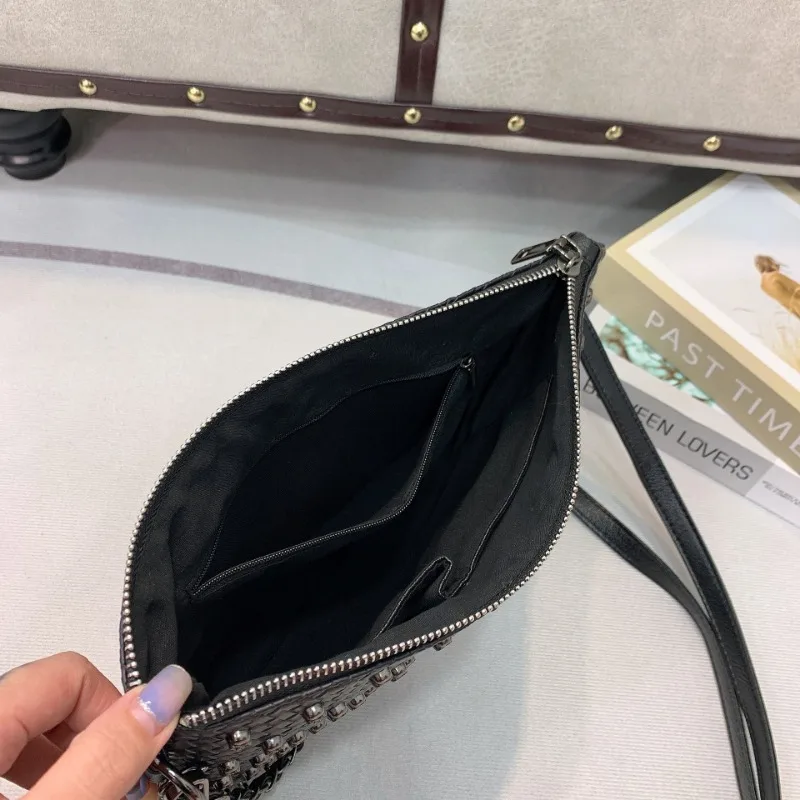 Sac à bandoulière de luxe pour femme, sacs tête de mort, grande pochette rivet, sac alertes onal populaire, ins, mode Accessoire de cuisine,