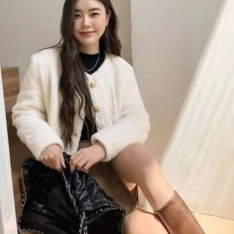 인조 모피 그린 코트 여성용 부드러운 댄스 스타일 여성 개성 레트로 스플릿 스트리트웨어 투톤 리벳 칼라