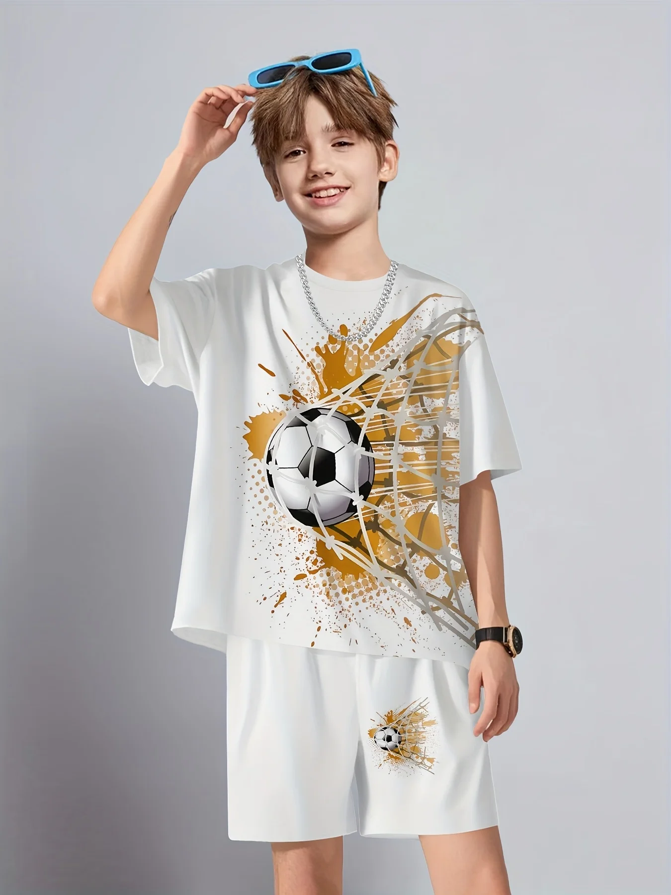 

Fashionable 3D Printed Casual 2-piece Round Neck Football Pattern Sports Shirt Suitable for Outdoor Wear in Spring and Summer