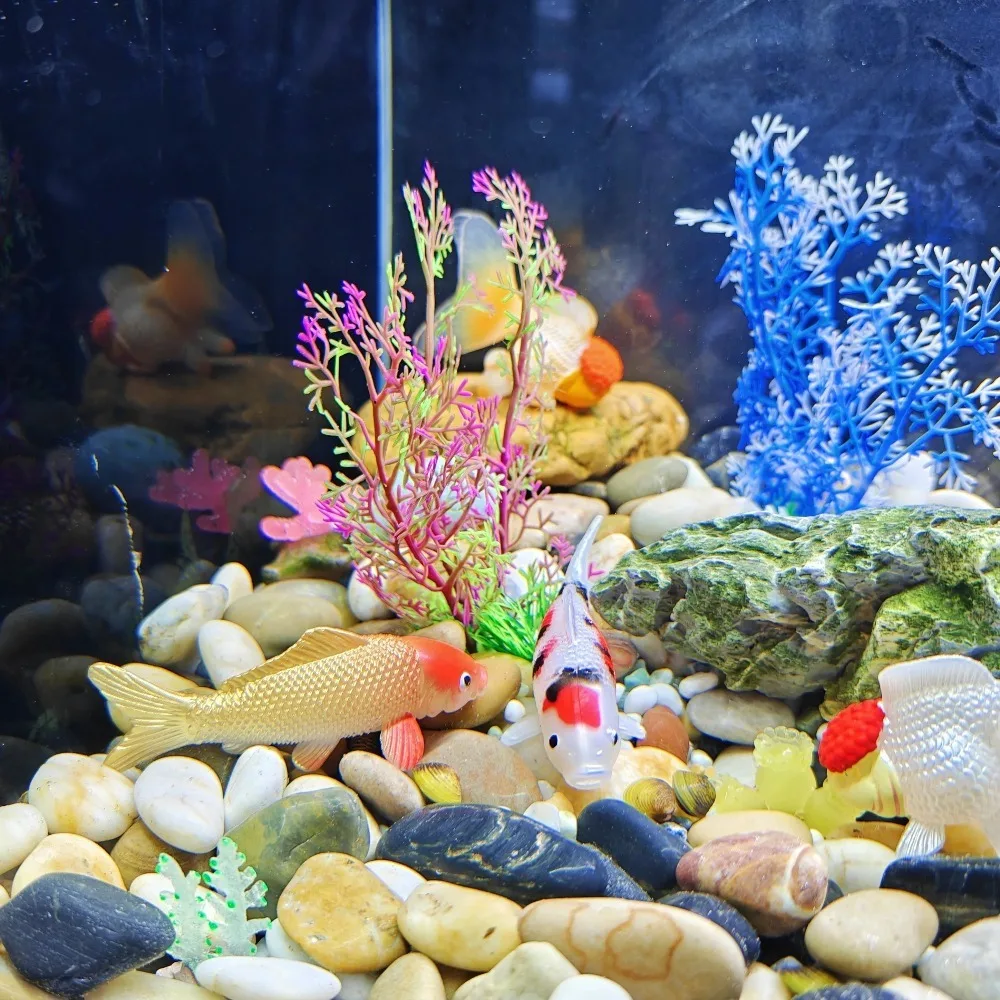 2/4/8 Stück Künstliche Koi-Fische, Realistische Mehrfarbige Fische mit 3D-Schuppen und Beweglichen Augen, Umweltfreundlicher Kunststoff für Aquarium und Teich – Detail 6