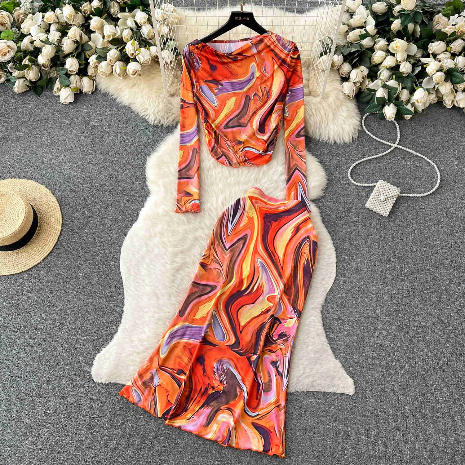 

Elegant Printed 2 Pieces Set Women Sexy Skew Collar Long Sleeve Crop Top and High Elastic Waist Long Skirt Suits Beach Vacation