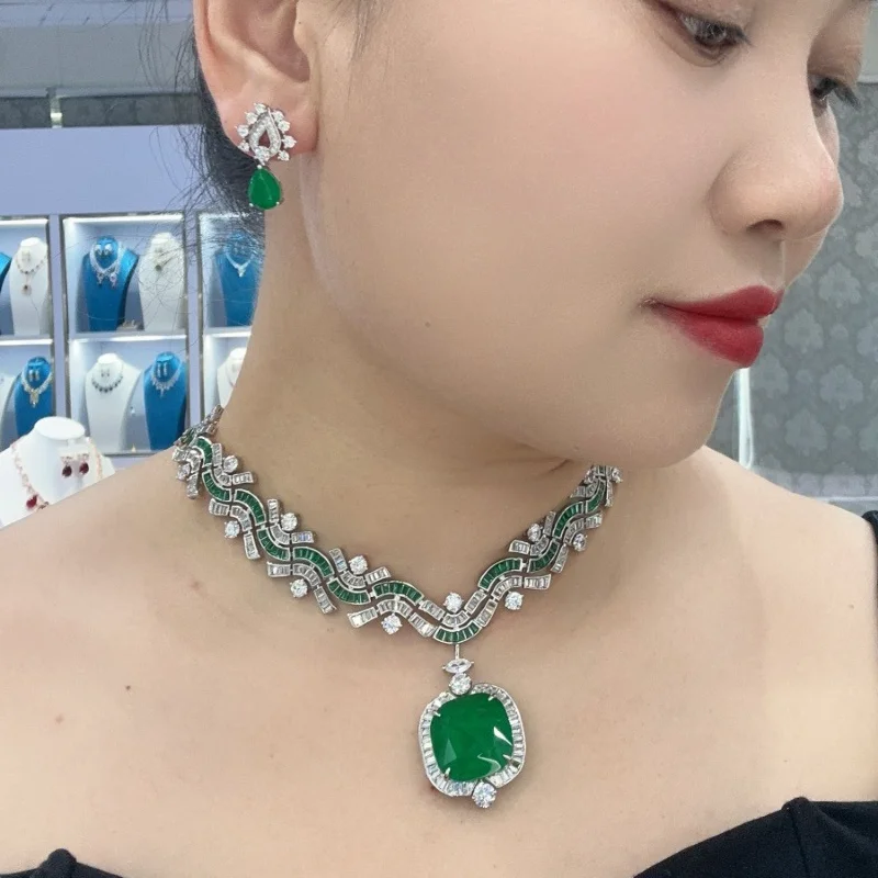 Designer Collection Style Neck - огляд і ціна Vintage Collectible Jewelry
