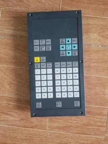 

Для Siemens SINUMERIK 802 D клавиатура с ЧПУ с вертикальной раскладкой 6FC5603-0AC12-1AA0