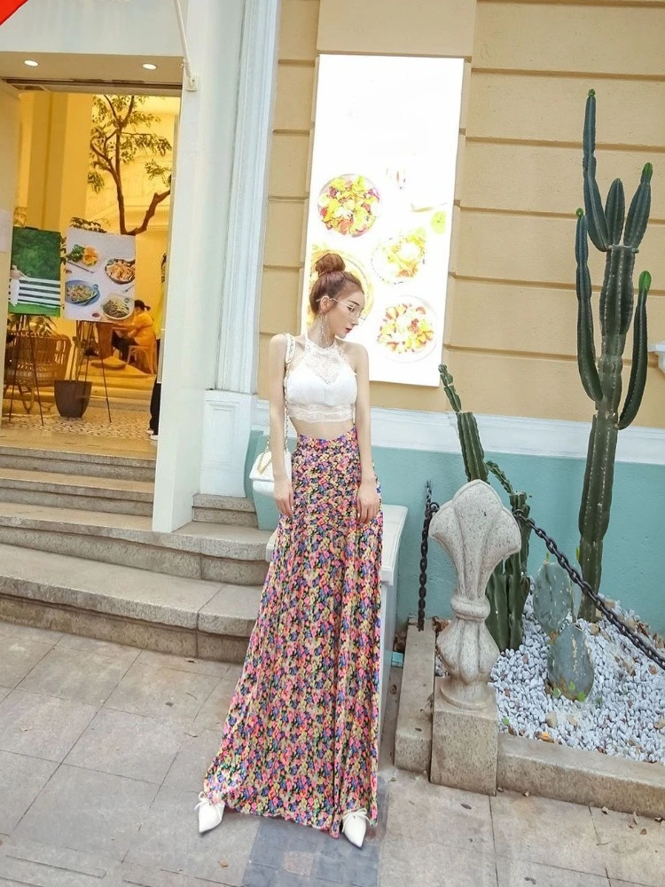 

Flowy Chiffon Wide Leg Pants with Floral Print Wrinkle-Resistant Summer Floor-Length High Waist Draping Trousers for Women