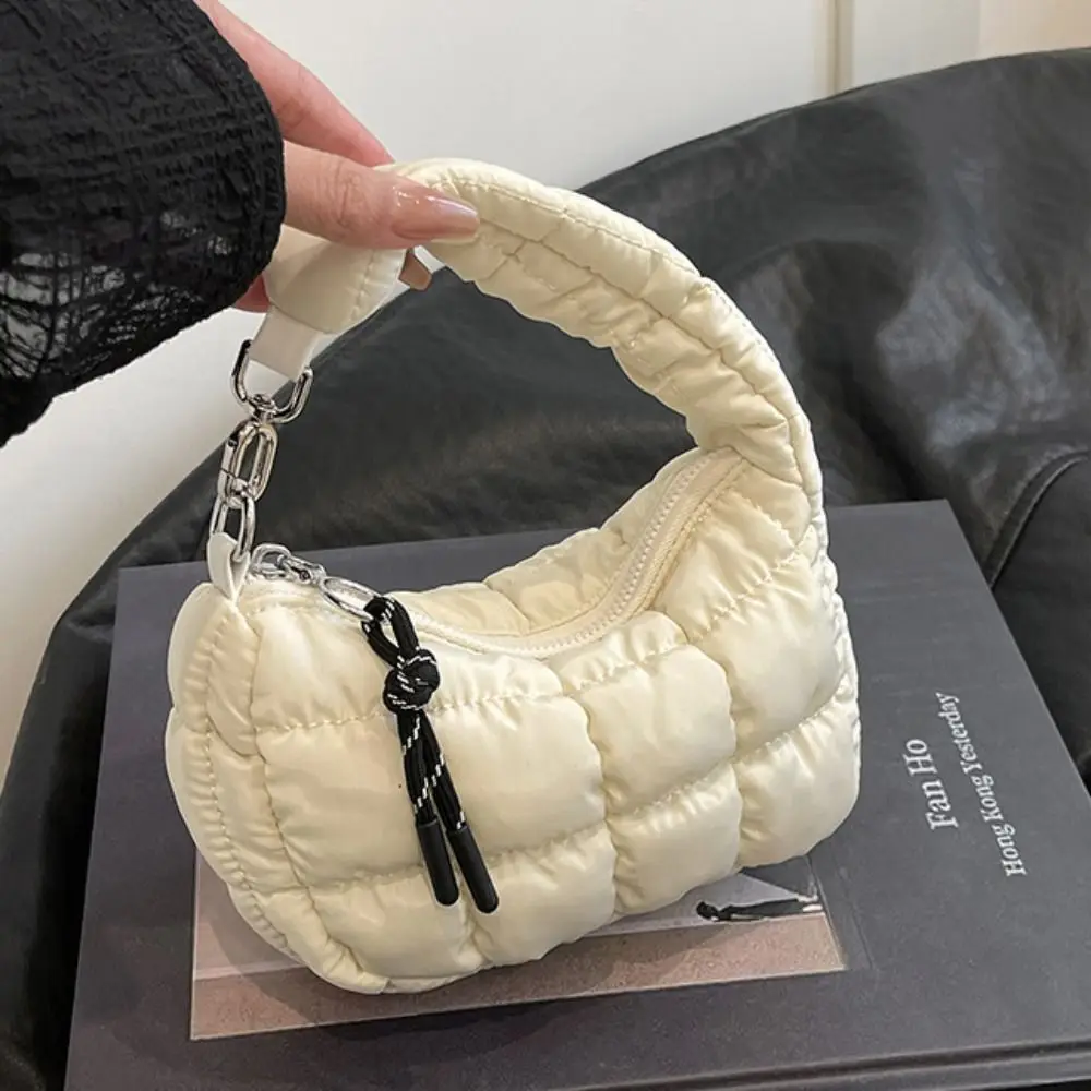 

Sweet Bubble Cloud Handbag Solid Color Korean Style Pleated Dumpling Bag with Pendant Zipper Rhombus Plaid Handbag Outdoor