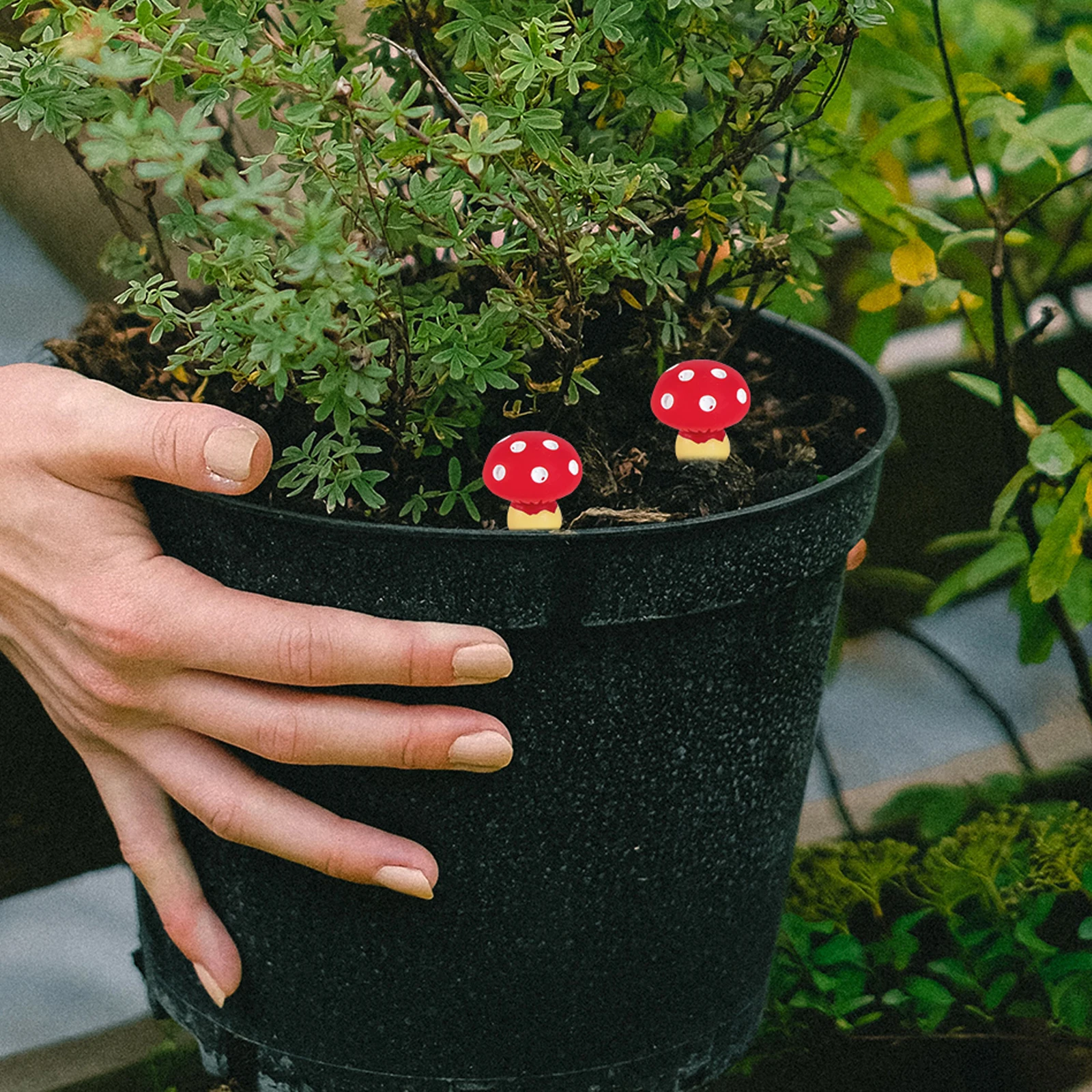 

10pcs Mini Landscape Resin Mushroom Adornment Creative DIY Craft Red Miniature Home Desktop Potted Plant Decor Eco Friendly