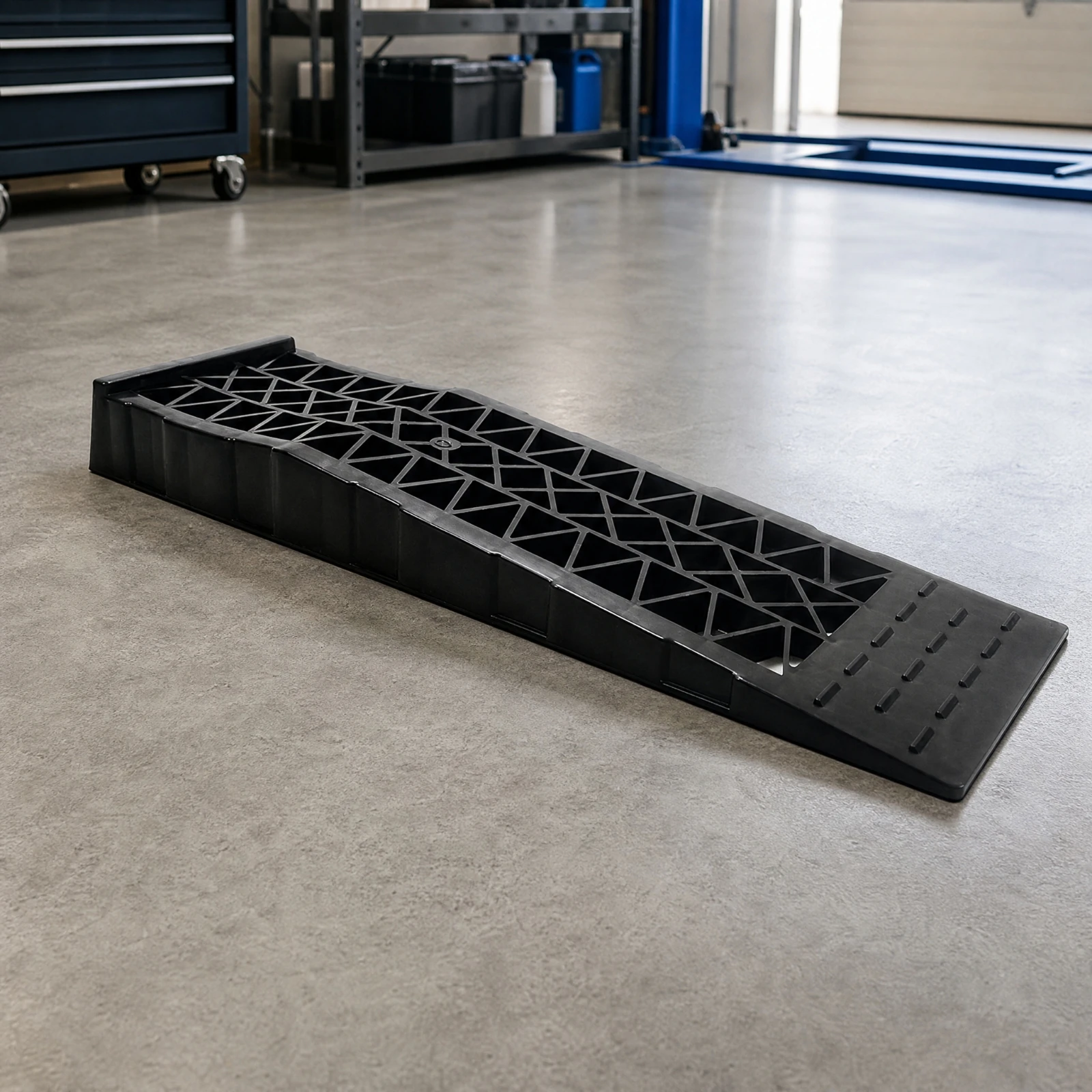 Wedge-Shaped Plastic Car Ramp Lightweight PP Plastic Automotive Ramp Sturdy Heavy Duty for DIY Mechanics, Garage, Driveway