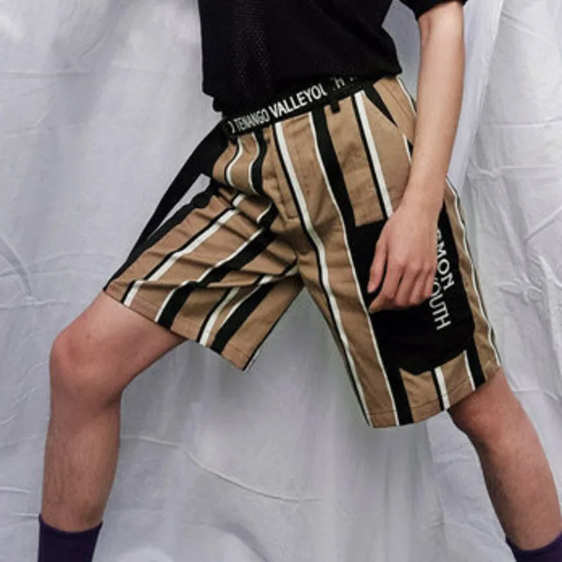 WVGA Summer New Men Vintage Wide-Striped Patchwork Trendy Shorts With Belt Decoration Niche Chic Half Lengh Trousers Ins W24998