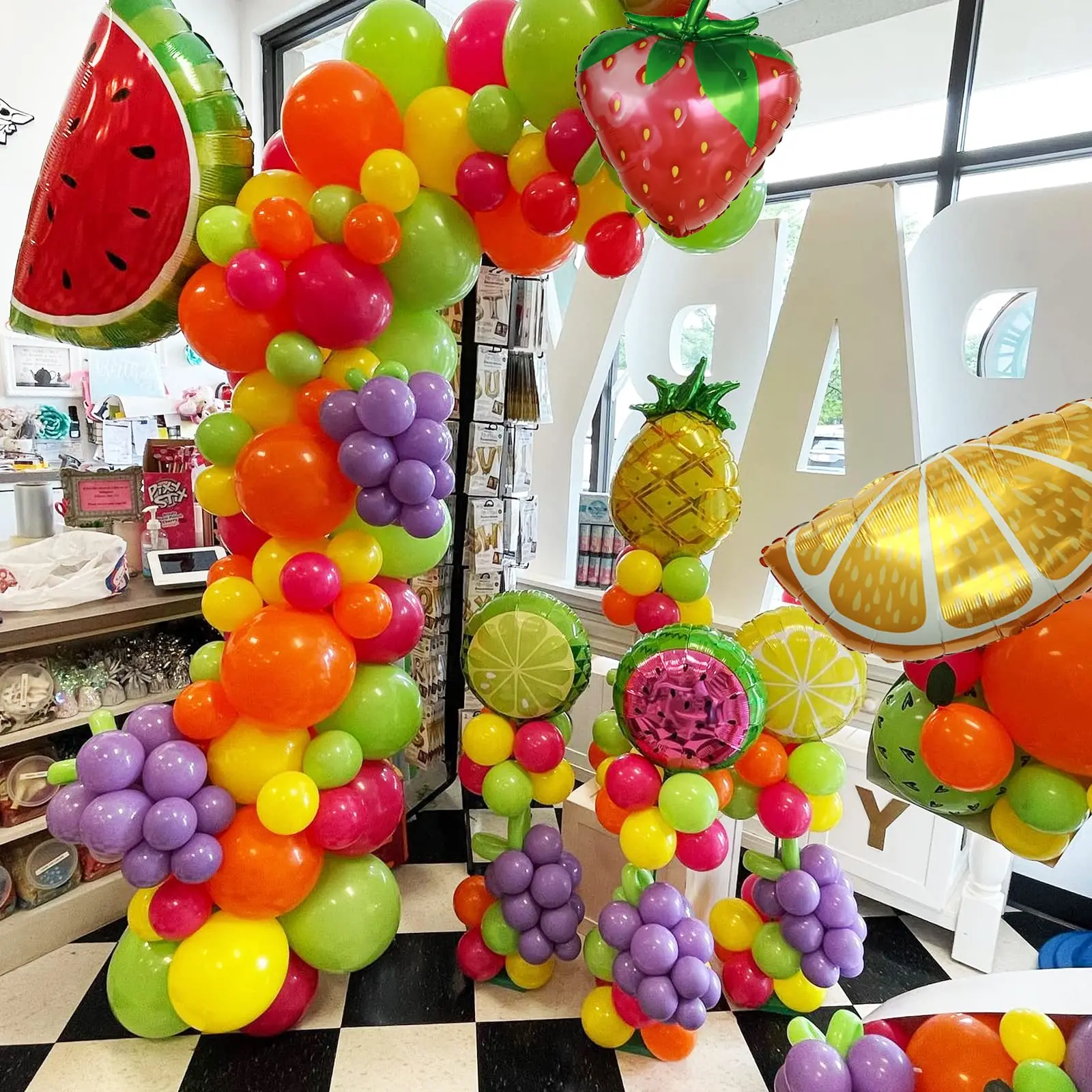 141Pcs Fruit Themed Watermelon Strawberry Lemon Aluminum Mold Ball Garland Arch Kit Girls Birthday Party Baby Shower Decorations
