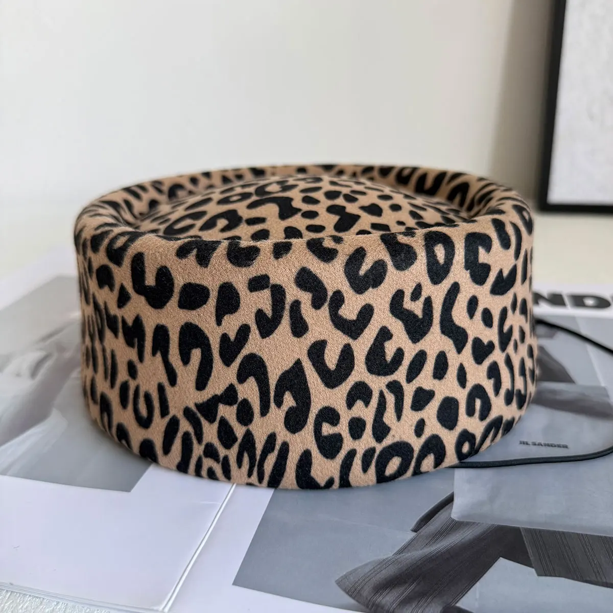 Fahion Polyester Leopard-Print Stewardess Hat Winter Elegant Beret French Retro Hat Women Pillbox Hat New Trend Wholesale