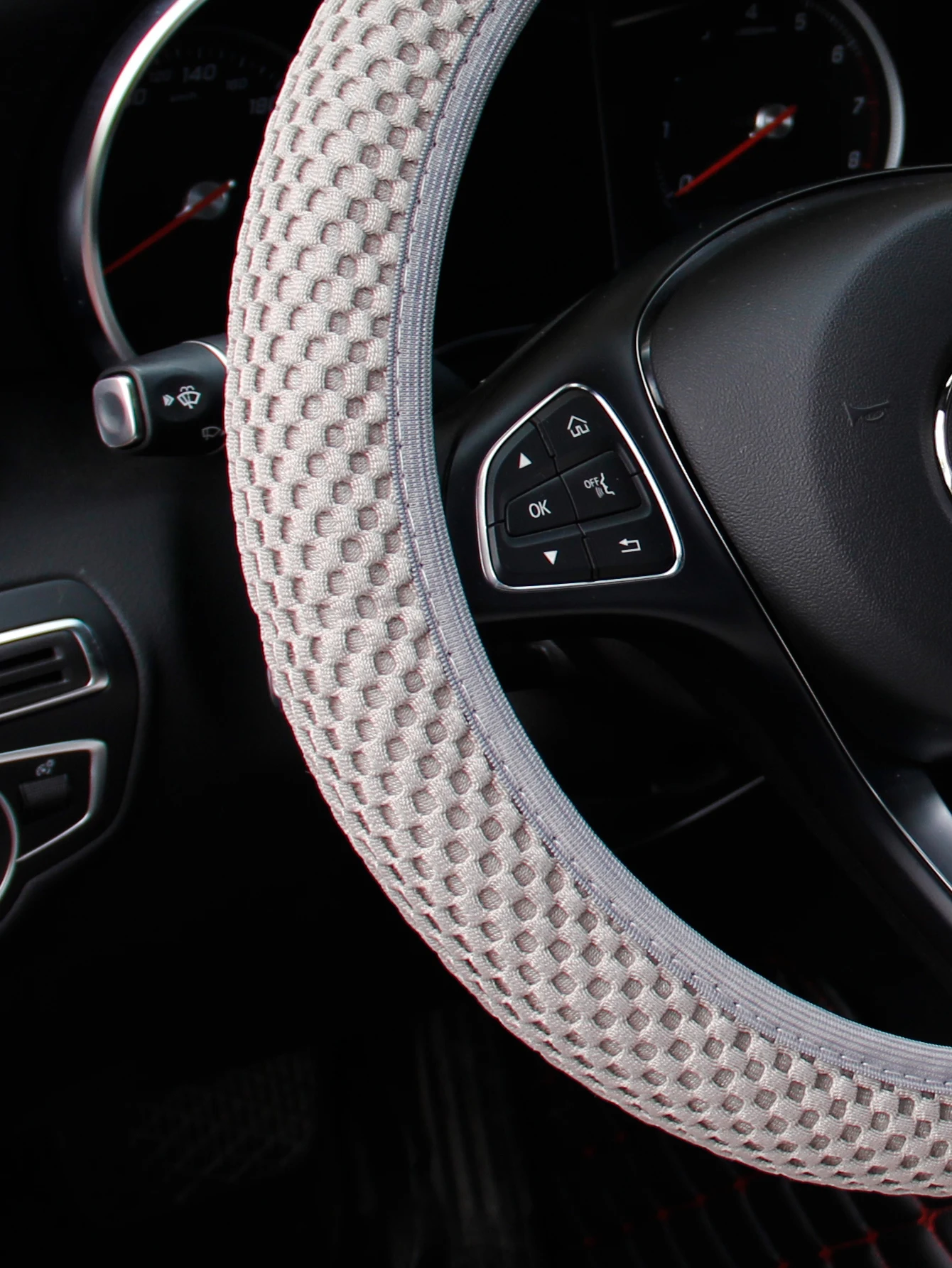 Summer Four Seasons Breathable Massage Comfortable Mesh Cloth Car Steering Wheel Cover Women's Car Accessories Black