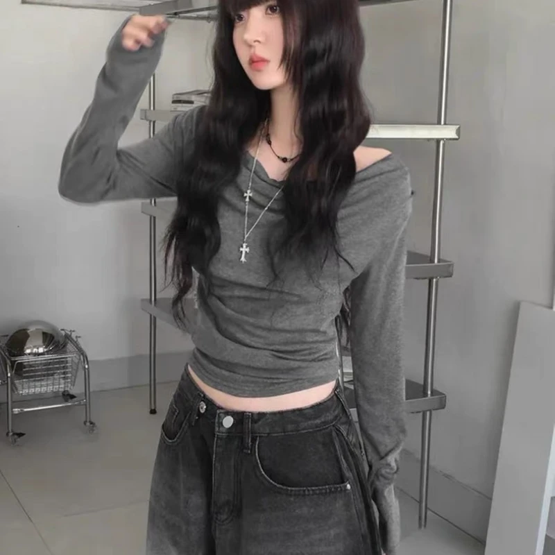 تي شيرت نسائي أنيق باللون الرمادي من Deeptown بدون أكتاف وأكمام طويلة على الموضة الكورية تي شيرت ضيق جمالي متين أساسي غير رسمي يناسب الجميع