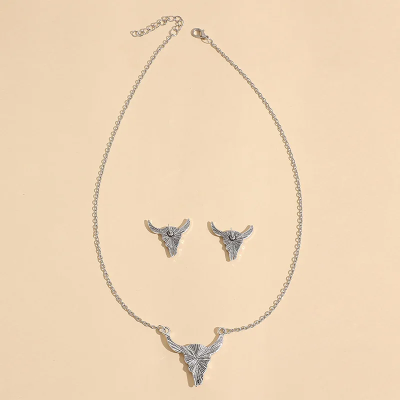 طقم مجوهرات عصري بتصميم عرقي على شكل رأس ثور مع أقراط وقلادة من الفيروز الأخضر #3