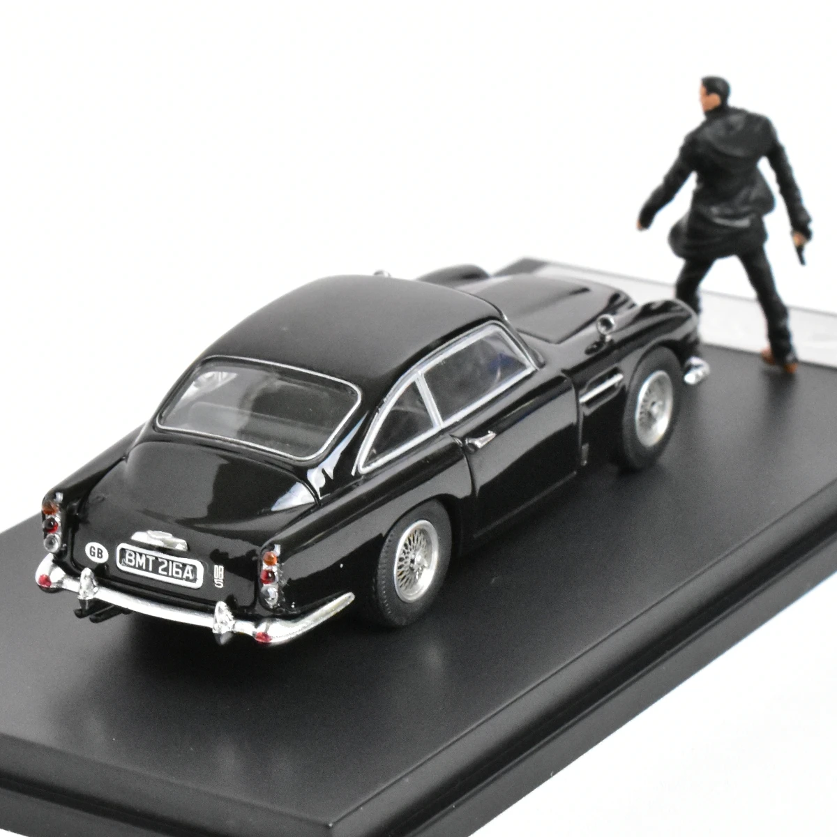 1/64 James Bond Film 1964 Aston Martin DB5 Alloy Car Model Classic Retro Car Model Die-cast Model Car Collectible Gift