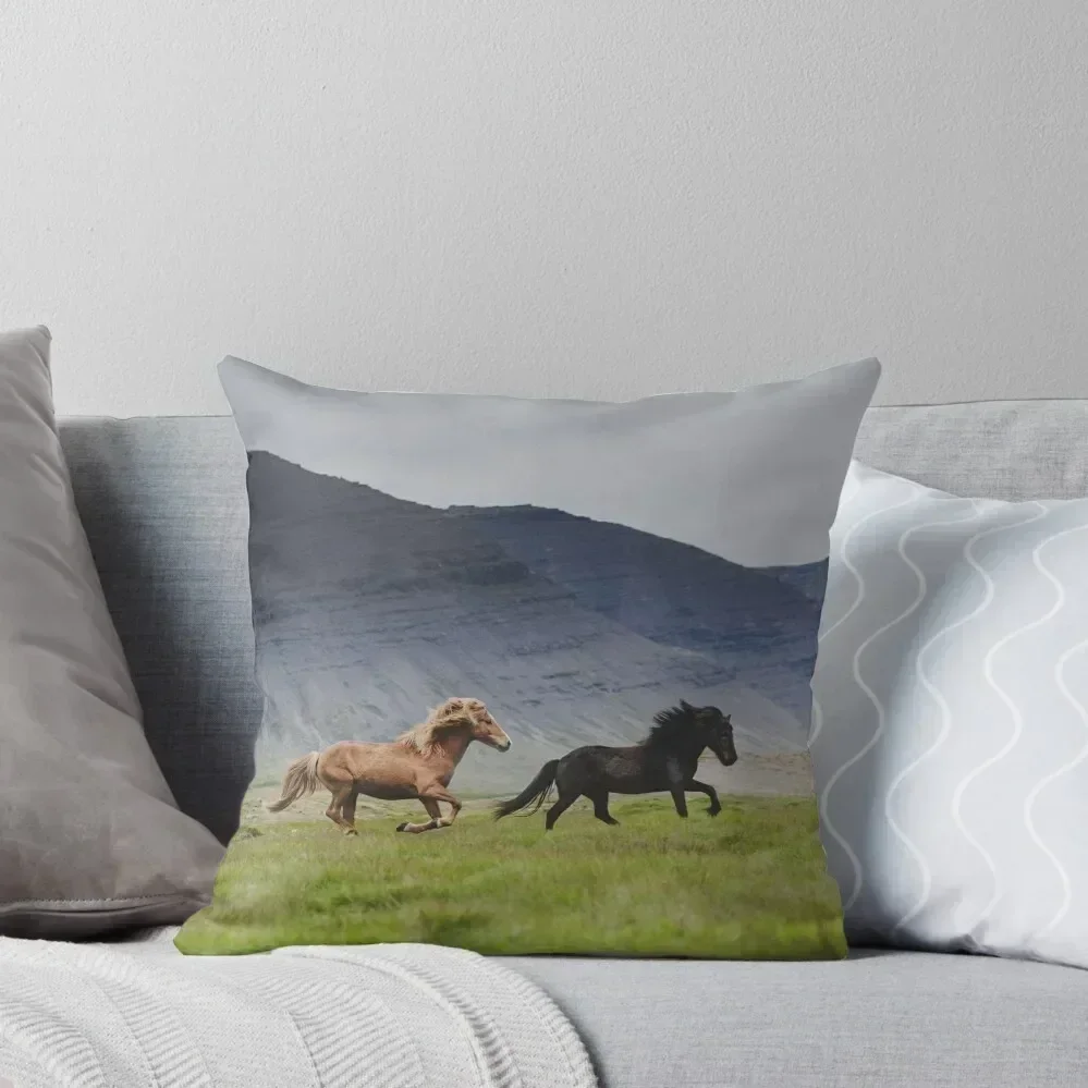 

icelandic horses Throw Pillow Couch Pillows Ornamental Pillow Cushion Covers For Living Room Sitting Cushion pillow