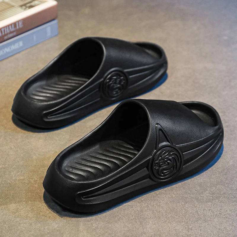 Explosieve Stijl Heren Slippers Zacht En Comfortabel Slijtvast Effen Kleur Eenvoud Sandalen Voor Heren Nieuwe Stijlvolle Lichtgewicht