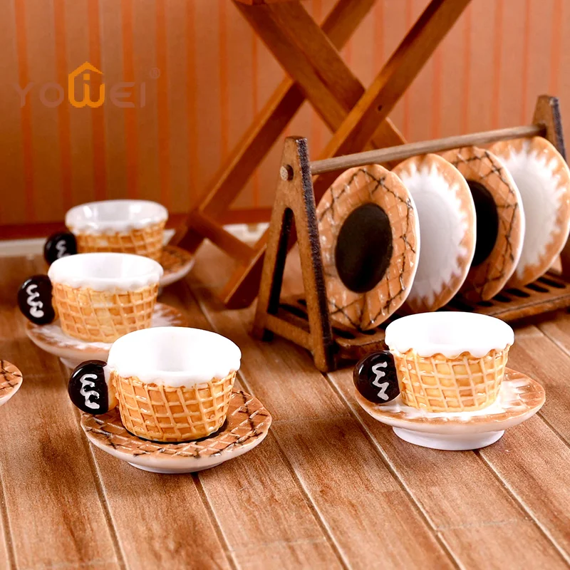 

Набор из 3 миниатюрных предметов декора для дома: модели кофейных кружек для кукольного домика.