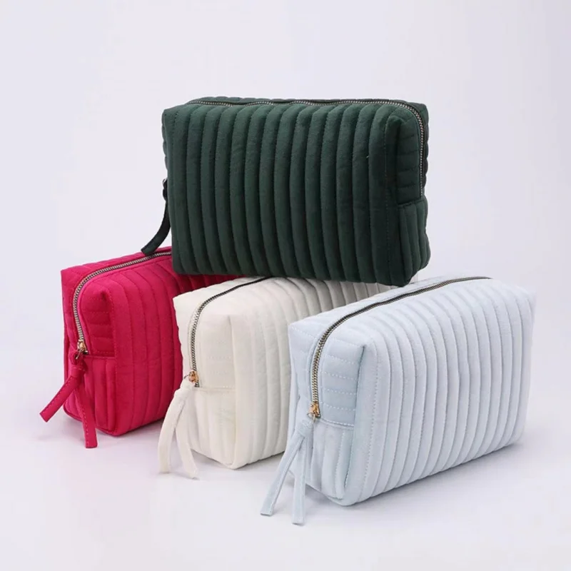 

Quilted Cosmetic Bag Exquisite Velvet Flannel Filled High-Grade Cosmetics Storage Bag Factory in Stock