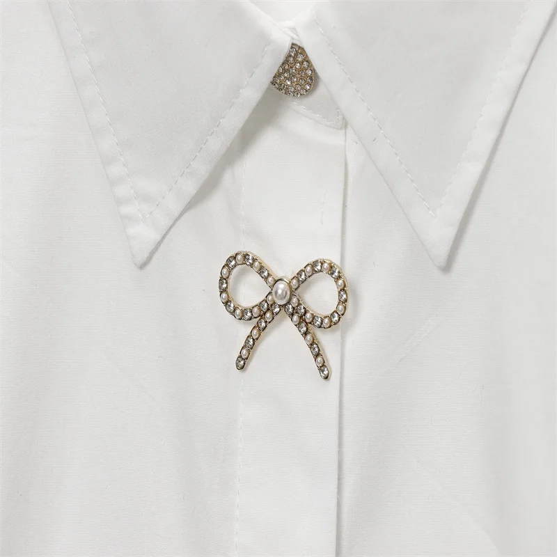 2025 가을 패션 트렌디 섹시 인기 주얼리 버튼 장식 포플린 셔츠