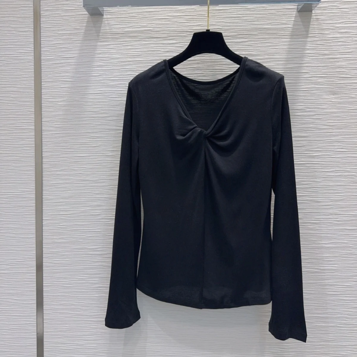 2026 high-quality women's V-neck twisted long sleeved knitted sweater with slim fit and short stretch for slimming effect--hb806