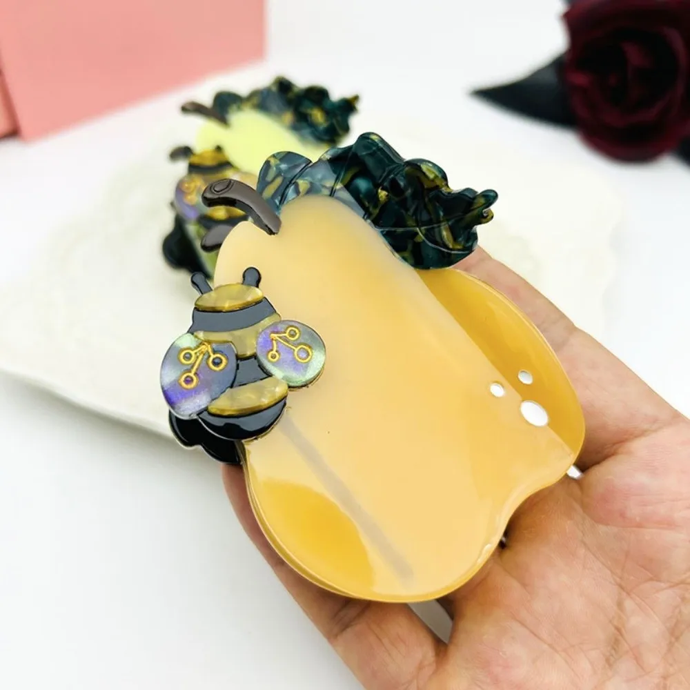 

Fashion Waterproof Bee Pear Shark Clip Acrylic Korean Style Acetic Acid Hair Claw Cartoon Sweet Acetate Hairgrips Women