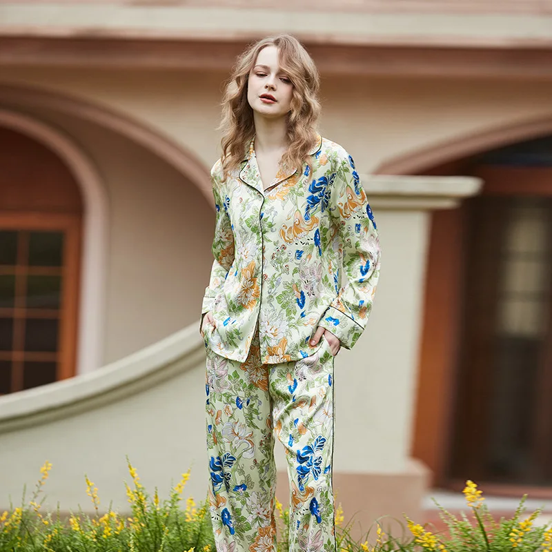 【Morning glory lily】comfortable Ice Silk Pajamas Women High-end Sense ins Style Lapel Spring/Summer Long Sleeve Home Suit