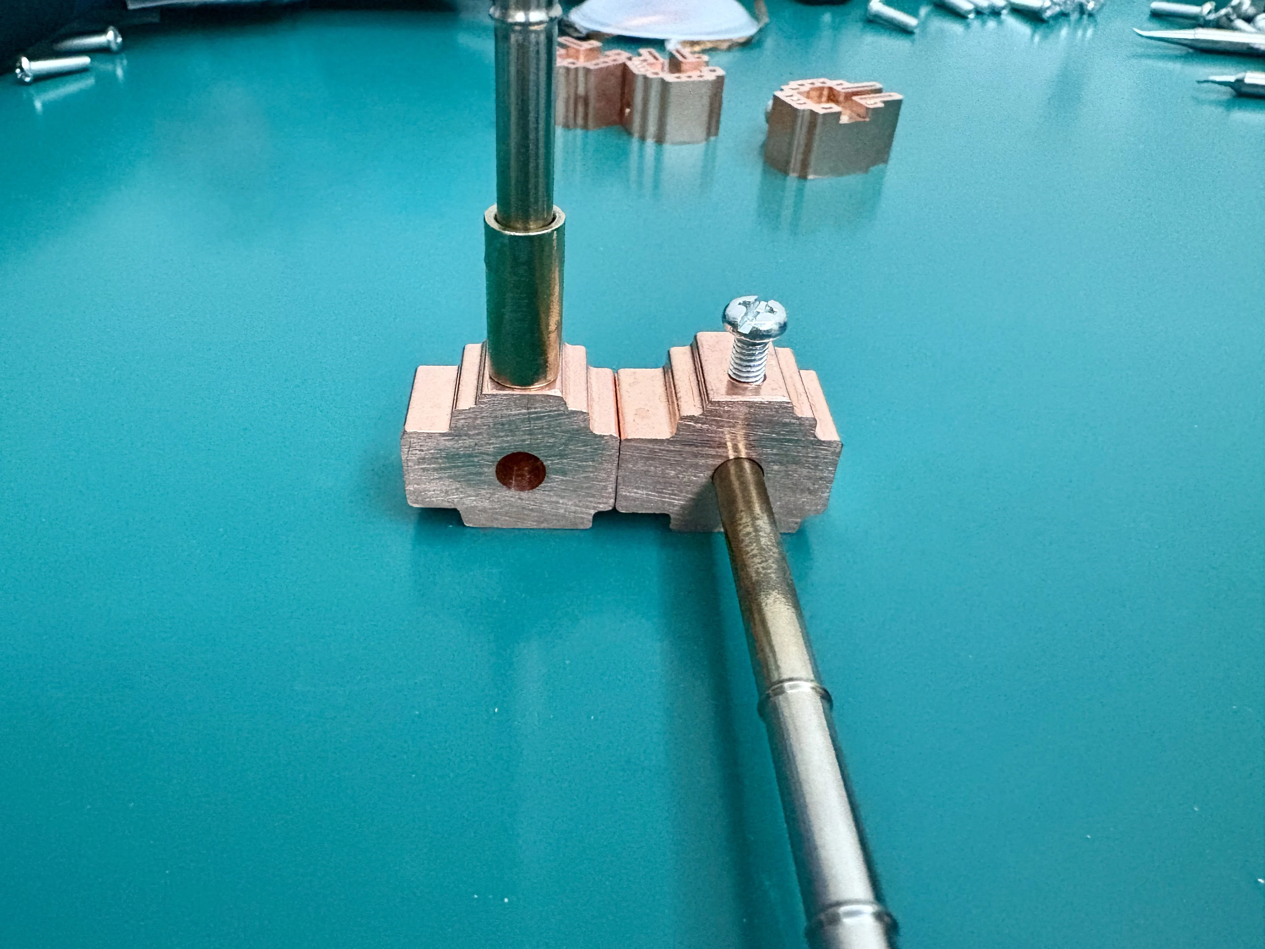 Handheld heating core for use with PS5, PS4, Xbox, and Switch Pro decompression tools