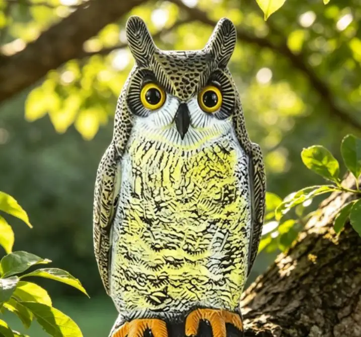Outdoor Eco-friendly Pest Repellent Realistic Bird Scarer Plastic Bird Owl Decoy  With Rotating Head