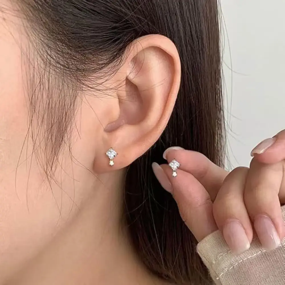 G23 Titanium Labret Piercing 16G Internal Thread CZ Lip Studs Tragus Helix Cartilage Flat Back Earrings Medusa Piercing Jewelry