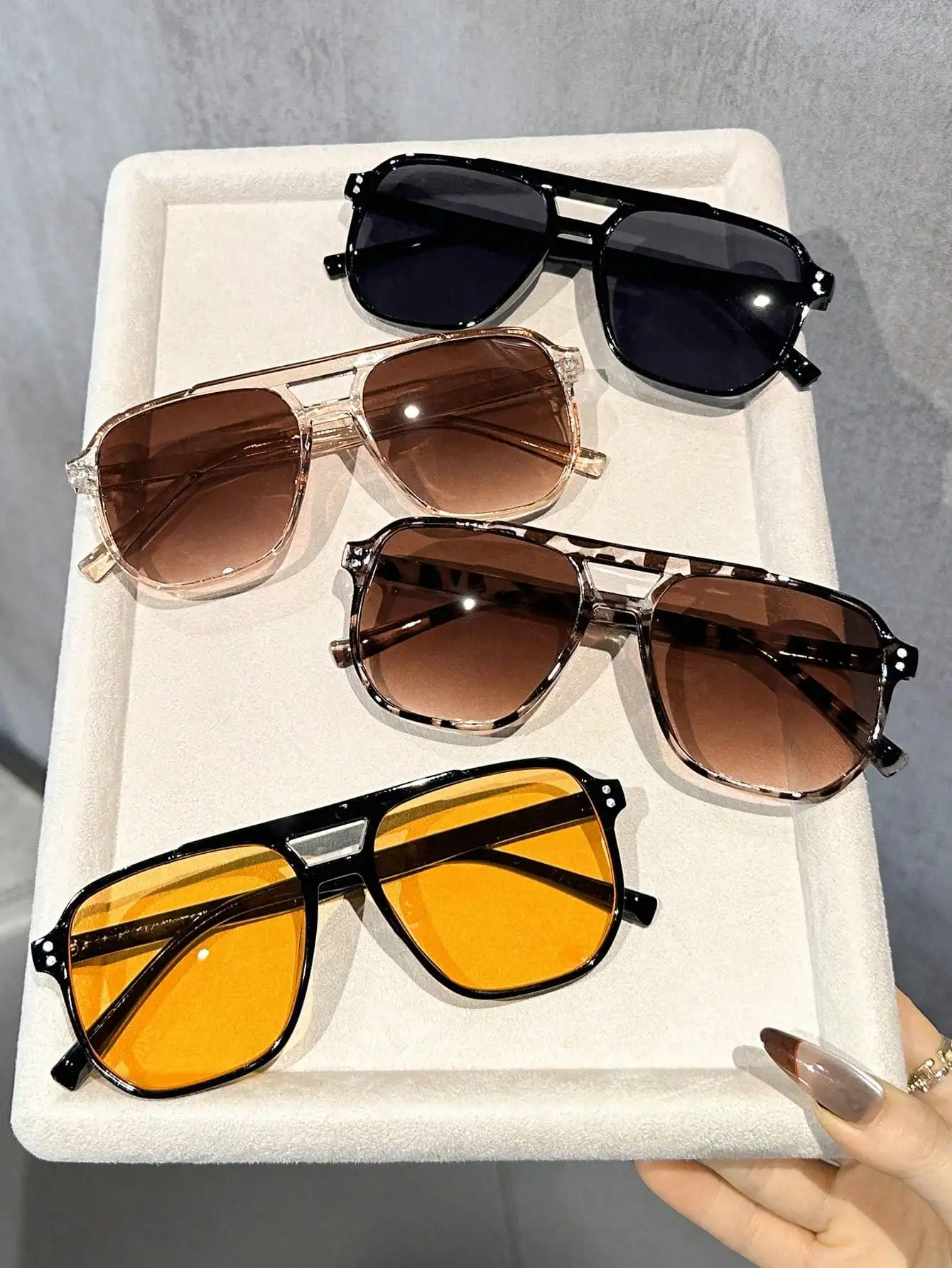 4Pcs Women Plastic …